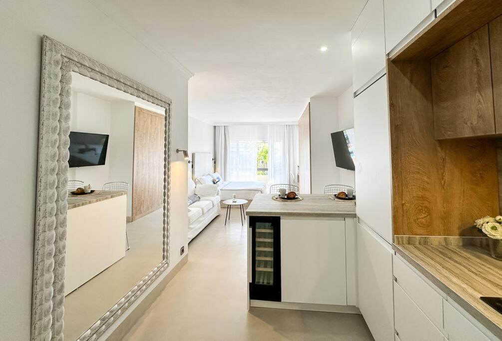 In Private Urbanization Next To The Sea Apartment