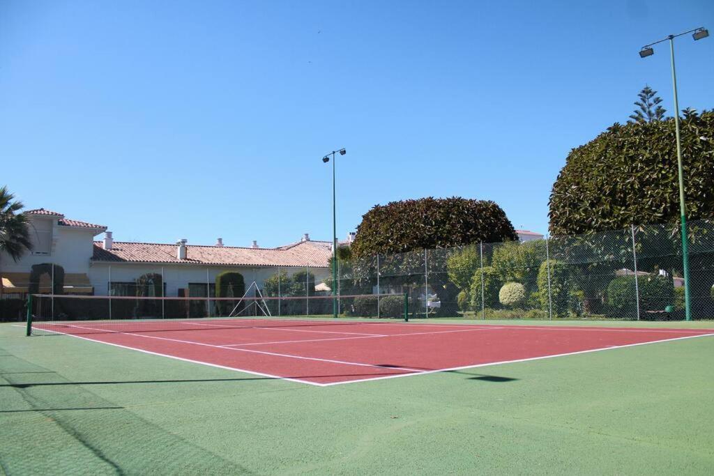 In Private Urbanization Next To The Sea Apartamento Marbella