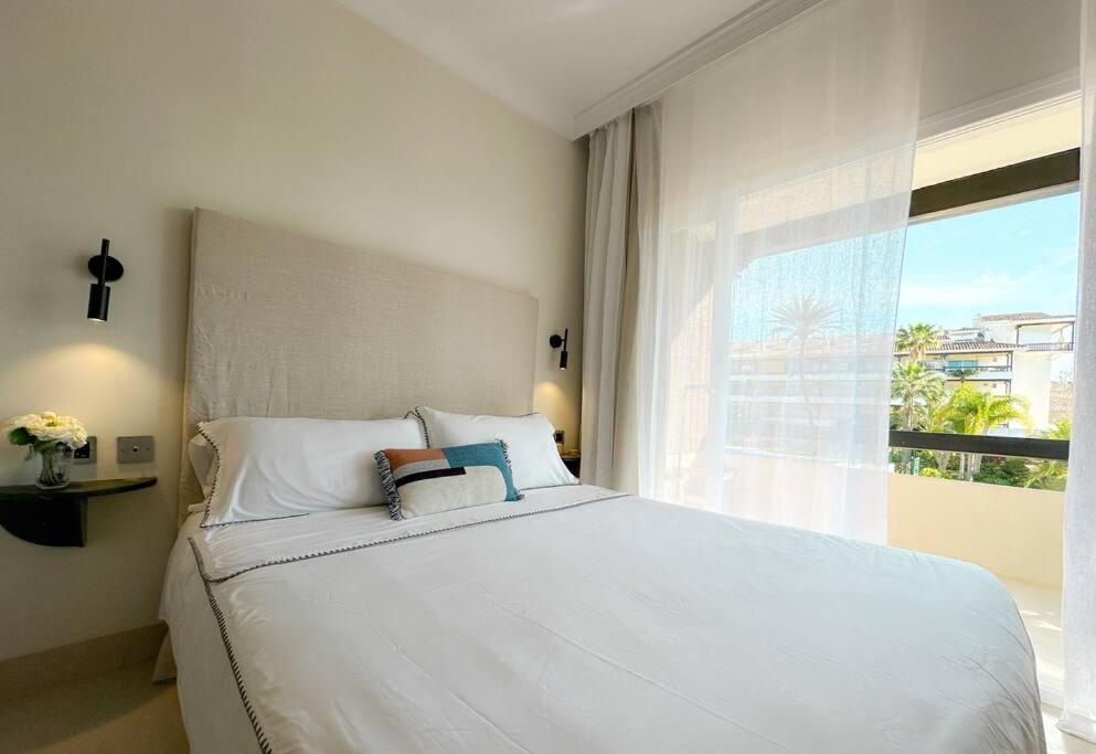 In Private Urbanization Next To The Sea * Marbella